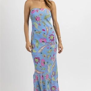 Elegant Strapless Floral Dress in Blue